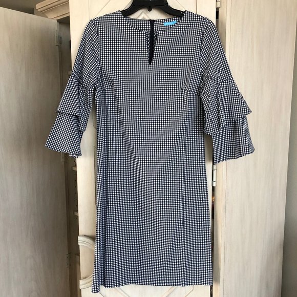 J. McLaughlin Dresses & Skirts - J. McLaughlin Letty Bell Sleeve Dress NWT Small